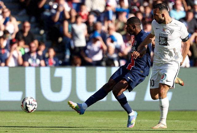 关于巴黎圣日耳曼再登时,夺冠一线胜利锦上添花的信息 关于巴黎圣日耳曼再登时,夺冠一线胜利锦上添花的信息