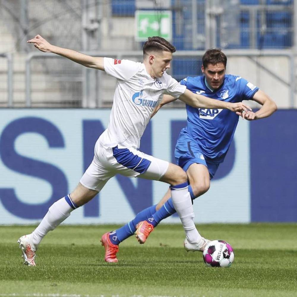 开云体育在线登录-沙尔克中场表现出色，将助球队一战保级成功的简单介绍