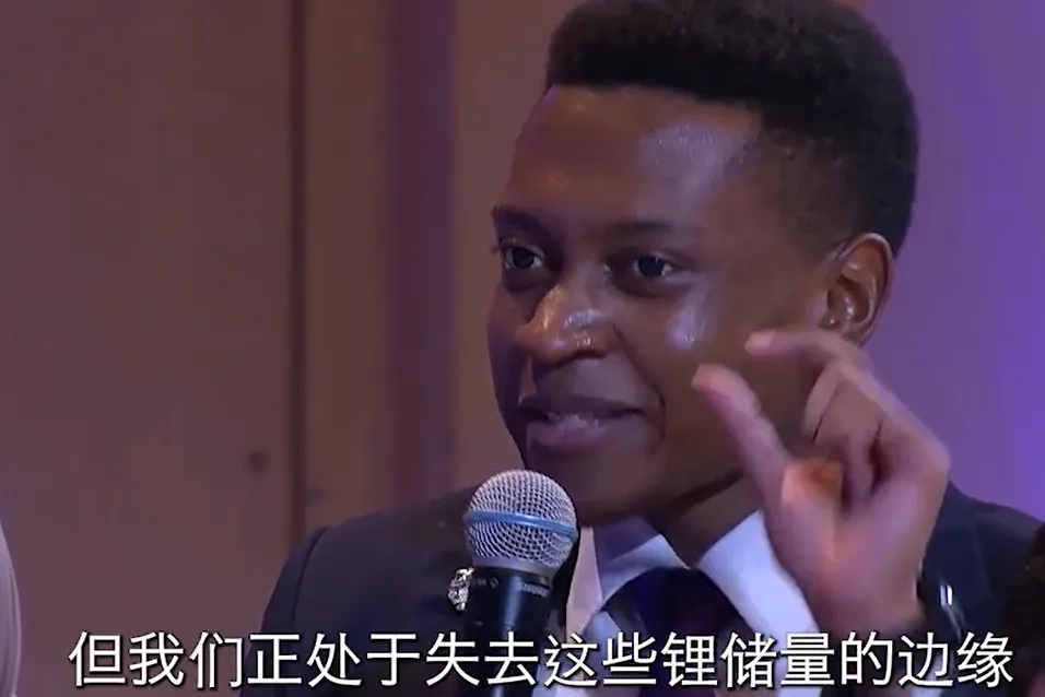 非洲球员声称被忽视，欲求离队开新生活