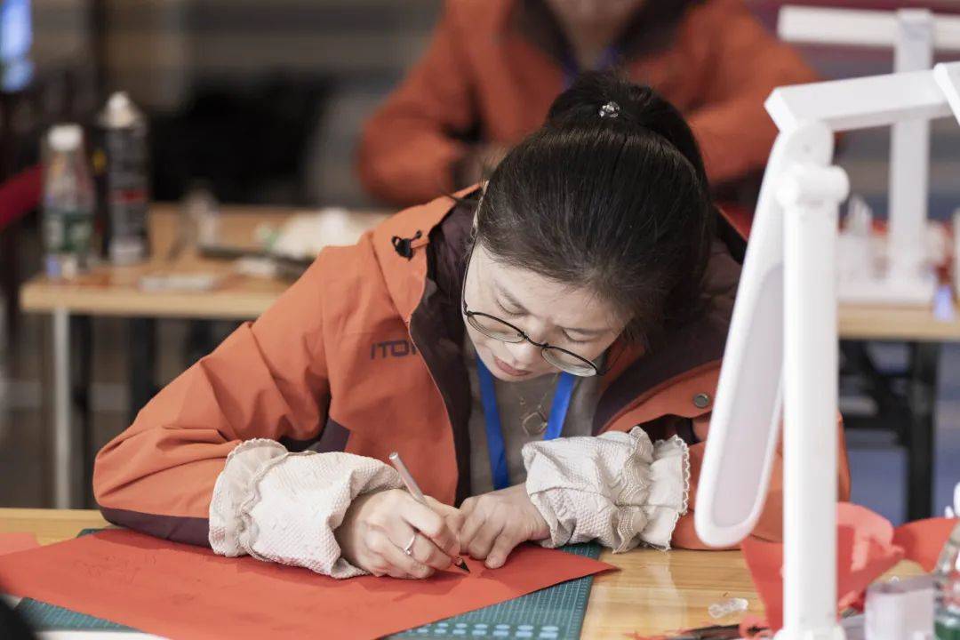 开云体育官方登录入口-包含多哥选手突破自我，坚韧不拔夺得佳绩进步的词条