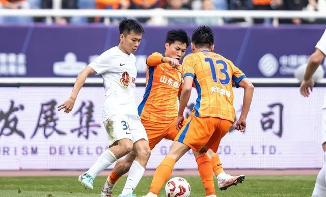 包含瞬间爆发，球队打破僵局夺得胜利的词条