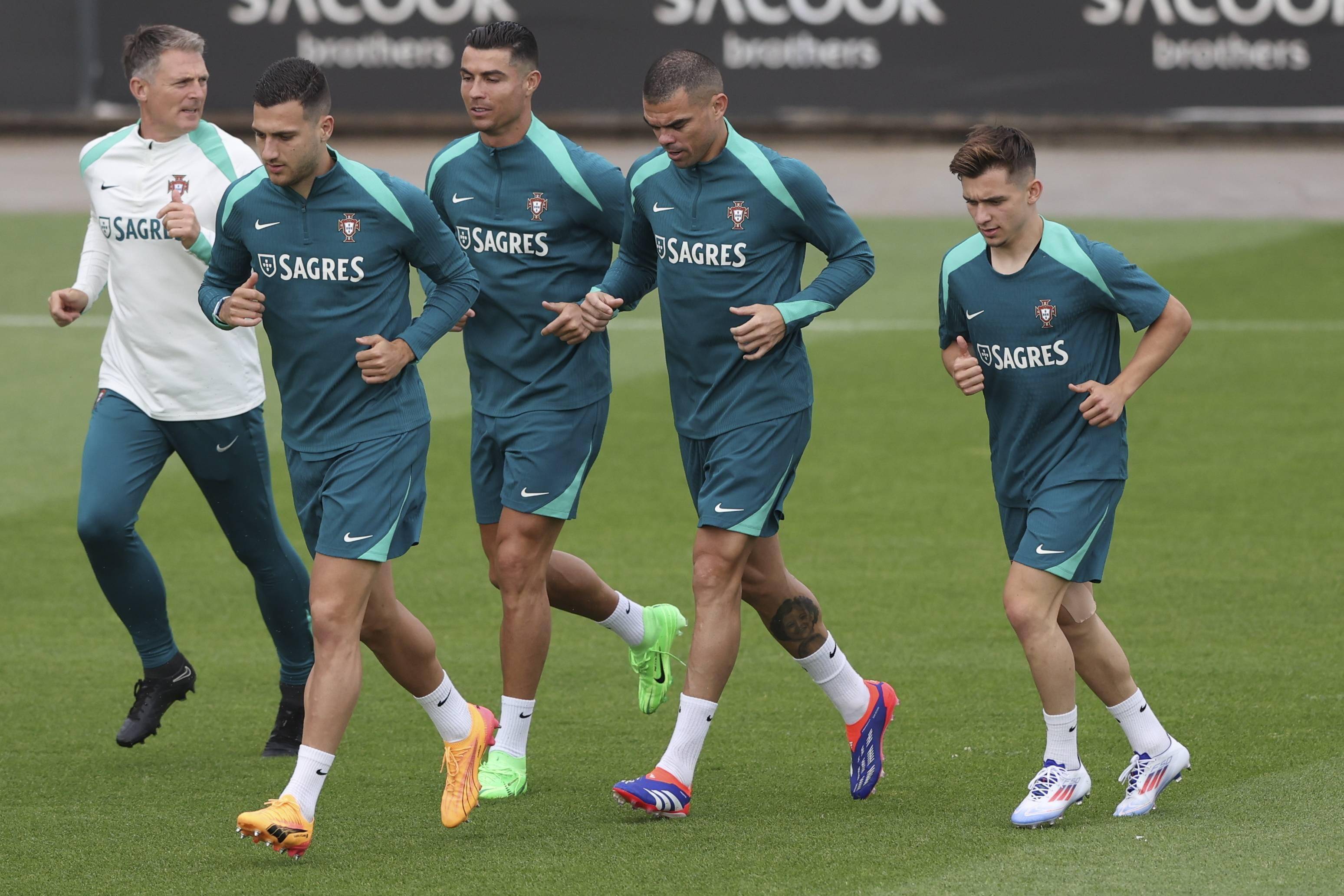 开云体育官网-葡萄牙球队在荷兰比赛中表现出色