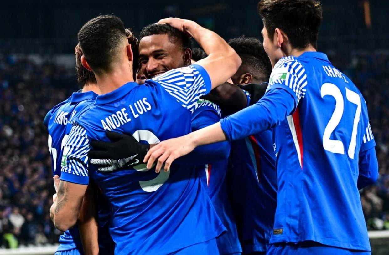 开云体育app下载-超级联赛新冠军诞生！球迷惊呼难以置信