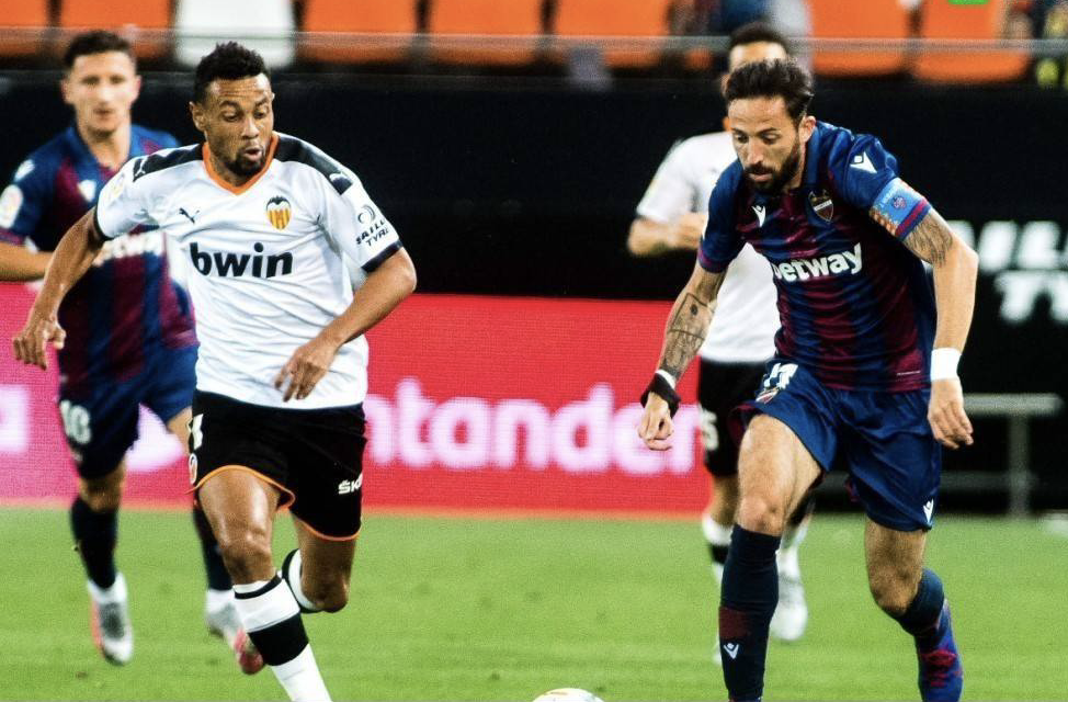 关于瓦伦西亚客场绝平，积分榜逐渐攀升的信息