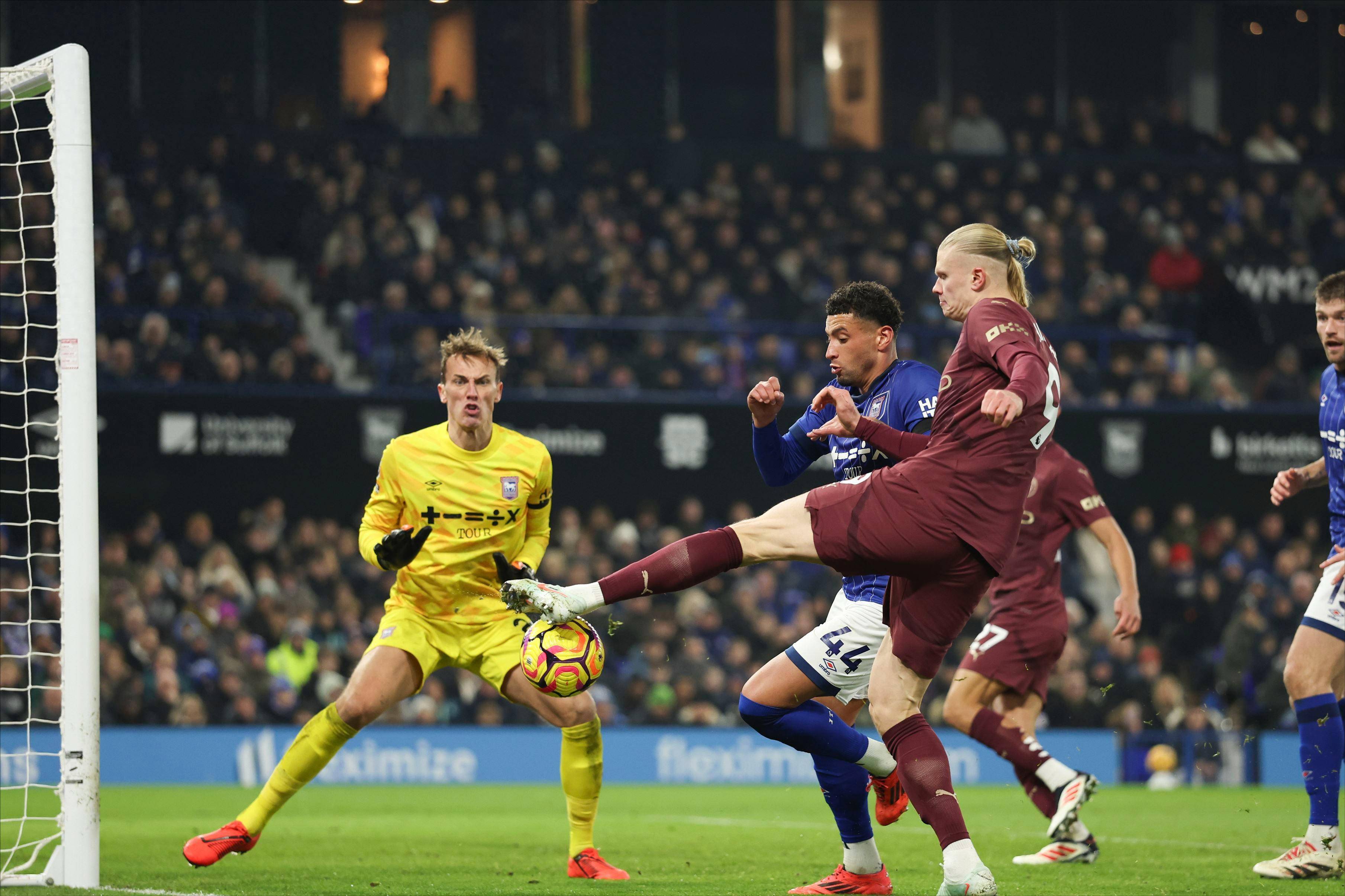 开云体育入口-曼城遭逆转出局，切尔西晋级欧冠四强