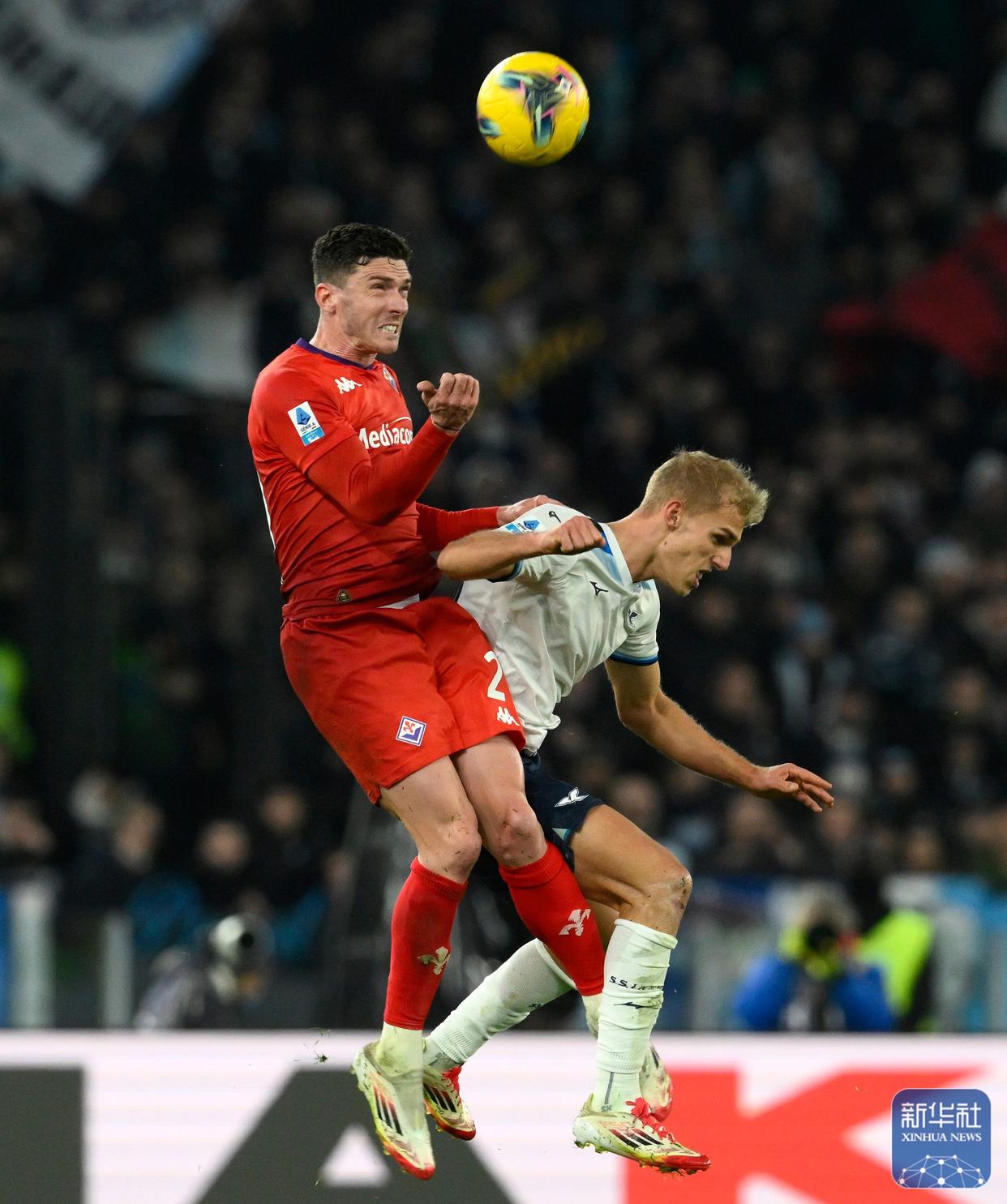 佛罗伦萨球员集结全队训练，备战下一轮比赛